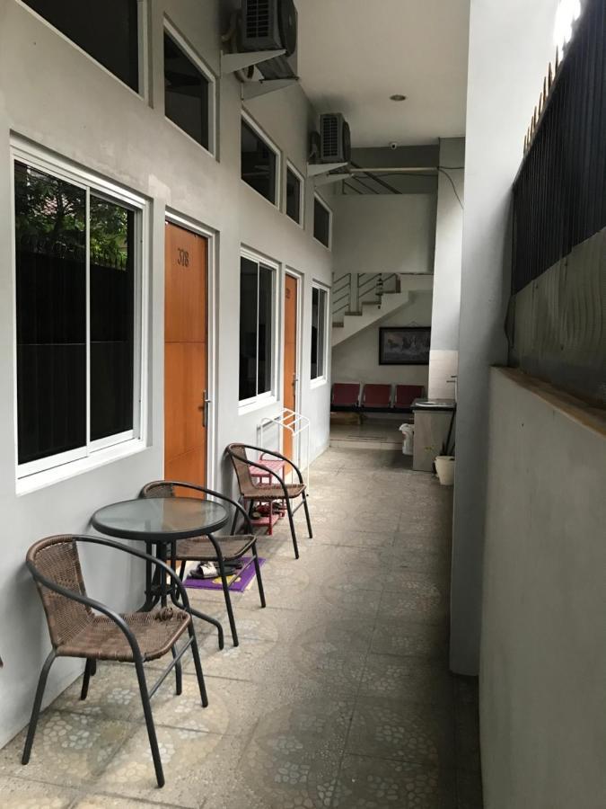 37 Guesthouse Yakarta Exterior foto